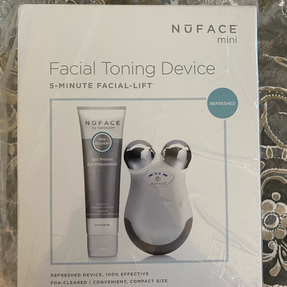 I bought this refurbished from Nordstrom Rack, I’ve never opened the item